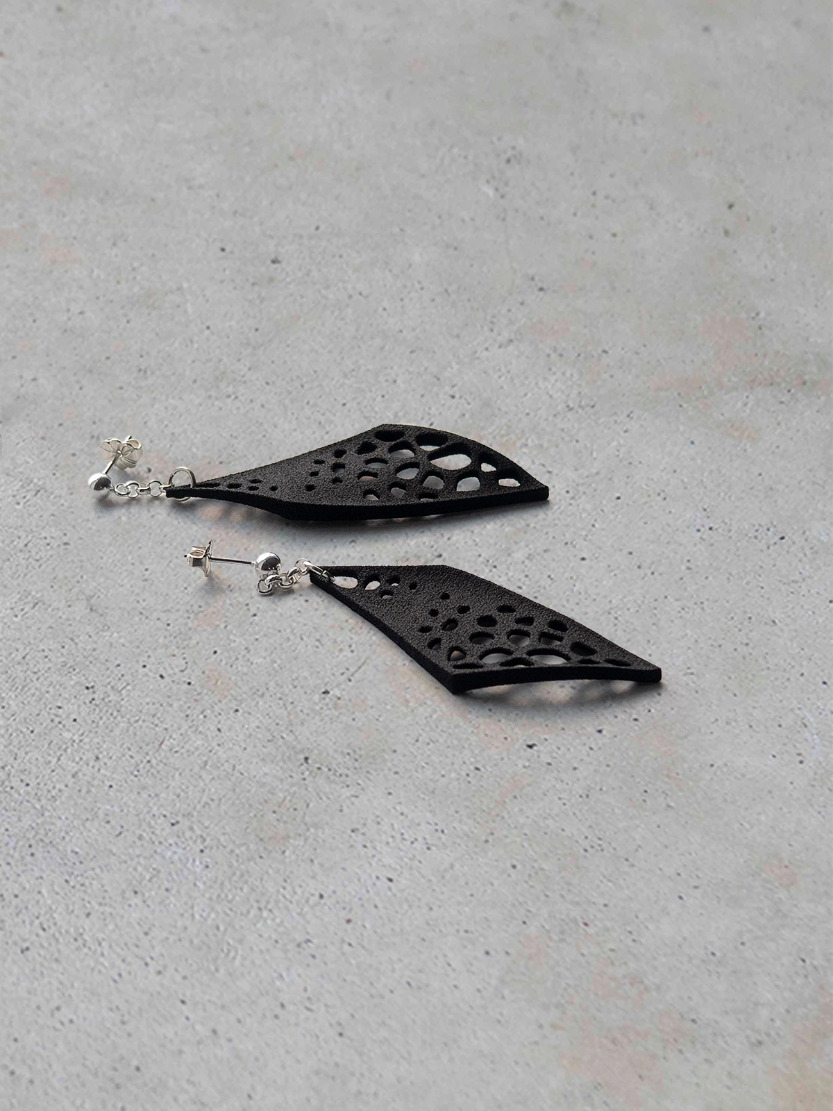 Biroi Black Earrings